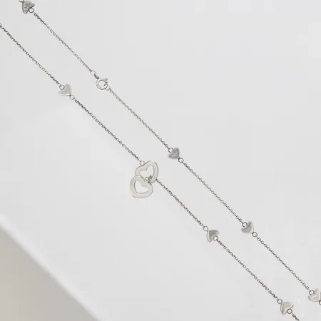 Collier Tiffany & Co Heart Link Lariat, längd ca 47,8cm, bredd 1,5-11,5mm, resepouch, 925/1000 silver Vikt: 8,5 g