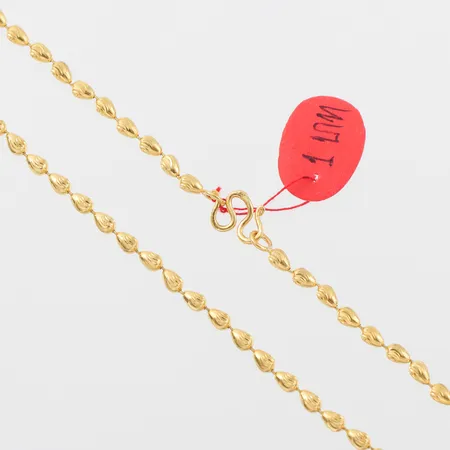Collier längd ca 44 cm,bredd 2.9 mm,23k. Vikt: 15,2 g