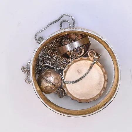 Diverse silver, 830/1000. Vikt: 27,8 g