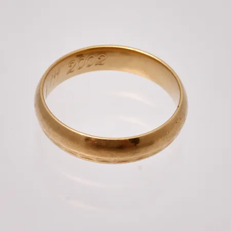 Defekt guld, 18K, vikt 3,31g.