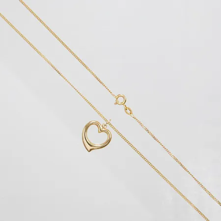 Kedja Pansar, längd ca 50cm, bredd 1,1mm, hänge hjärta, längd ca 22mm, bredd 16mm, 9K Vikt: 3,5 g