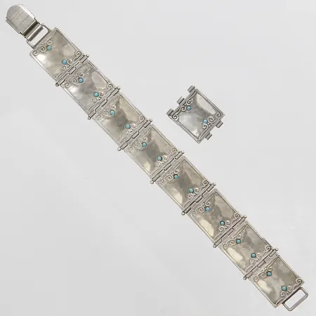 Armband, turkoser, längd ca 18cm, bredd 17,5-21cm, extra länkbit, bucklig, 925/1000 silver Vikt: 35,6 g