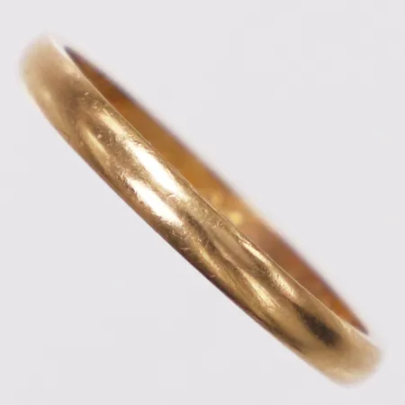 Ring, slät, stl 19, bredd 2,5mm, gravyr, 18K Vikt: 3,1 g