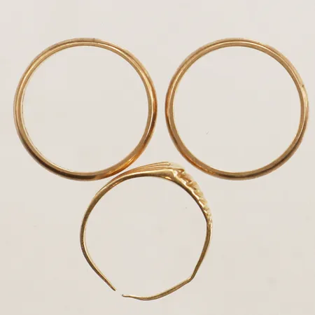 Tre ringar, gravyr, defekt, 14K  Vikt: 6 g