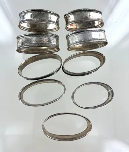 Servettringar 5 + 2 udda, silver  Vikt: 72,7 g