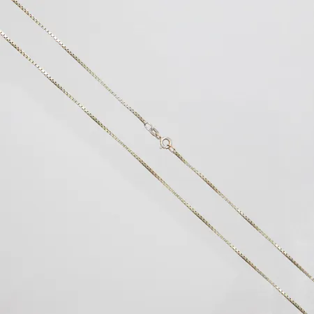 Kedja Venezia, längd ca 46cm, bredd 1mm, behov av omrodering, vitguld, 14K Vikt: 4,8 g