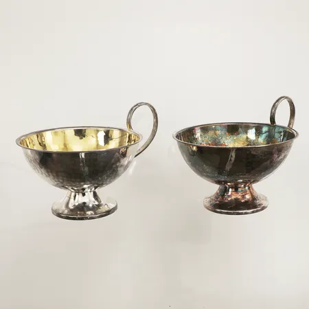 Två punchkoppar, Ø65mm, förgylld insida, silver Vikt: 61,9 g