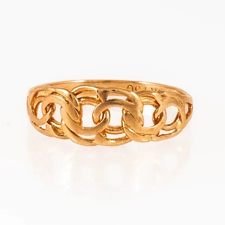 Ring, bismarck, i 18K guld. Den är 1,9 - 6,7 mm bred, är i storlek 17 och väger 1,6g. 