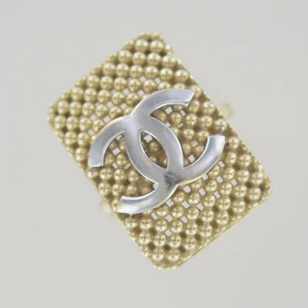 Ring, Ø 18 mm, höjd 24 mm, bredd 16,7 mm, ojämn skena, 14K Vikt: 5 g