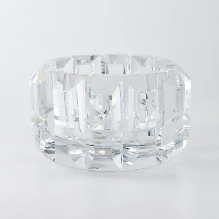 Skål Orrefors Sven Palmqvist,höjd ca 10 cm, diameter ca 17 cm,vikt 3.6 kilo. Skickas med postpaket.