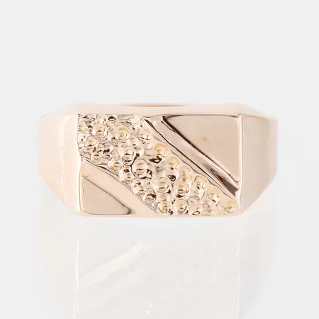 Klackring delvis mönstrad, stl 20½mm, bredd 3,5-9,6mm, Guldfynd, 18k Vikt: 2,7 g