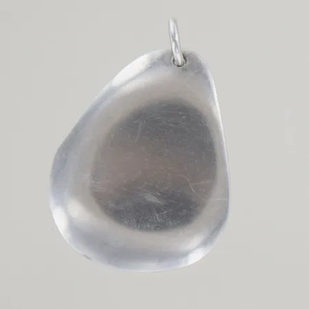 Hänge Efva Attling Rose Petal , längd 2,7 cm, bredd 10 mm, silver 925/1000 Vikt: 3,4 g