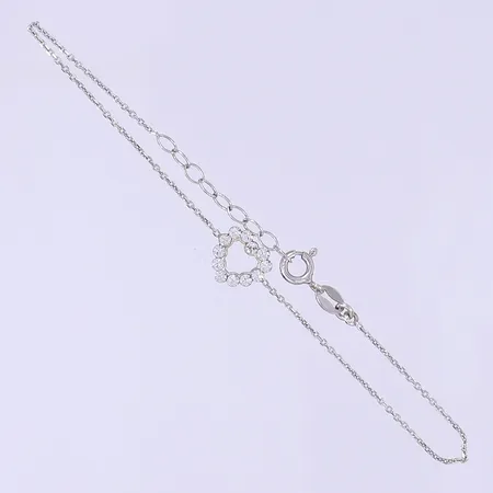 Armband med vita stenar, 16,5-19cm, bredd 1-9mm, silver 925/1000 Vikt: 1 g