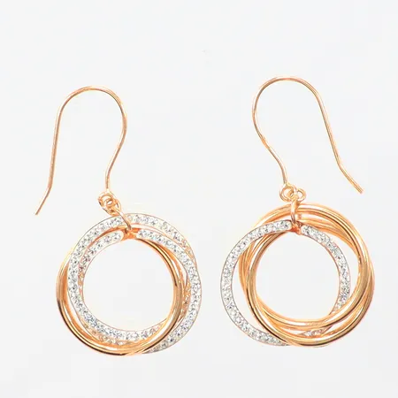 Ett par örhängen, 3cm inklusive öglan, 18k  Vikt: 1,5 g