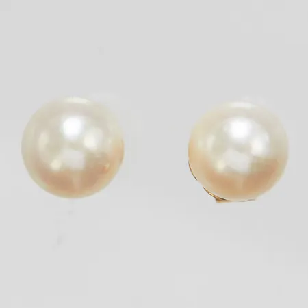 Ett par örhängen, odlade sötvattenpärlor, Ø 6mm, GHA, 18K Vikt: 1,3 g
