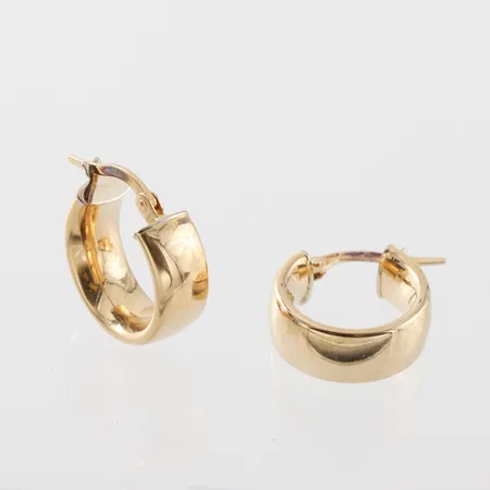 Parörhängen, Ø ca 14,5mm, bredd 5,7mm, 18k  Vikt: 3,7 g