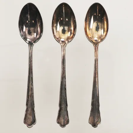 Tre kaffeskedar, modell Chippendale, längd 10,5cm, GAB år 1965, 830/1000 silver Vikt: 28,3 g