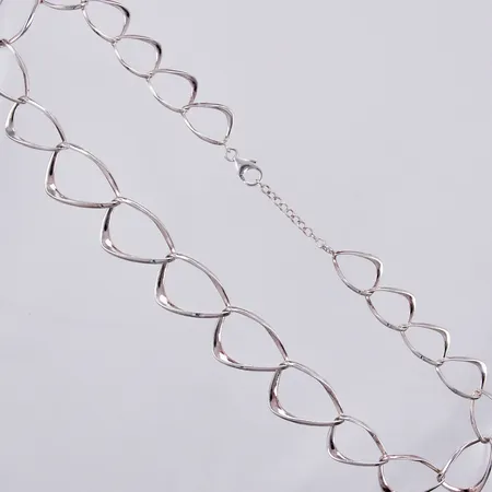 Collier doserad, längd: ca 42-44,5cm, bredd: ca 13-20mm, GHA, 92571000 Silver  Vikt: 22,3 g