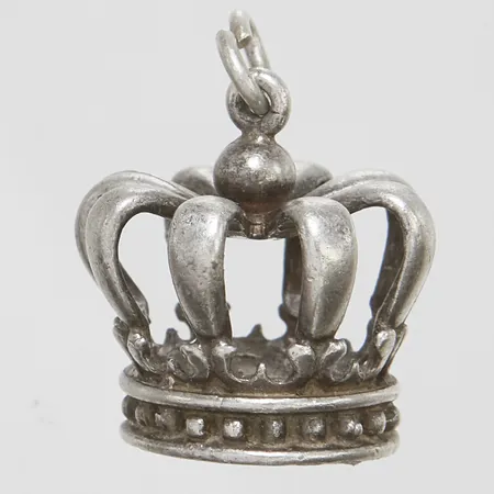 Hänge krona, längd ca 20mm, bredd 18mm, 925/1000 silver Vikt: 4,8 g