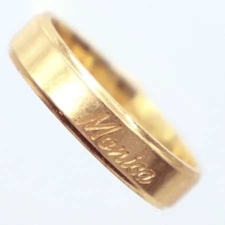 Ring, Ø18¾, gravyr, 18K Vikt: 6,5 g