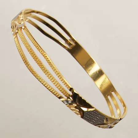 Armring, innermått ca 20cm, Ø65mm, bredd 87mm, tvåfärgad, skev, 22K Vikt: 19 g