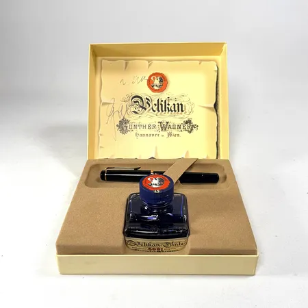 Set med penna samt bläck i låda, Pelikan, ej funktionstestad 