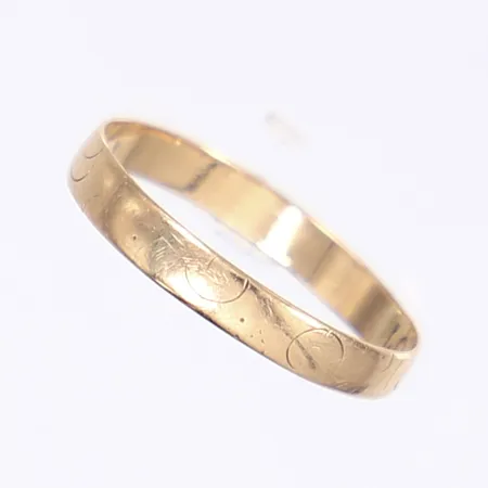Ring, mönstrad dekor, stl 18, bredd 3mm, skev skena, 14K Vikt: 1 g
