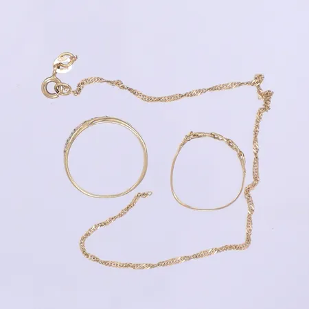 Diverse guld defekt, 18K  Vikt: 4,8 g