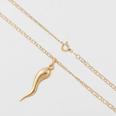 Collier med hänge, längd ca 54 cm, hängets höjd 33.6 mm, 18k. Vikt: 7,4 g