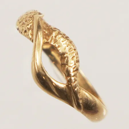 Ring, stl 15½, bredd 2,5-6,5mm, 18K Vikt: 2,1 g