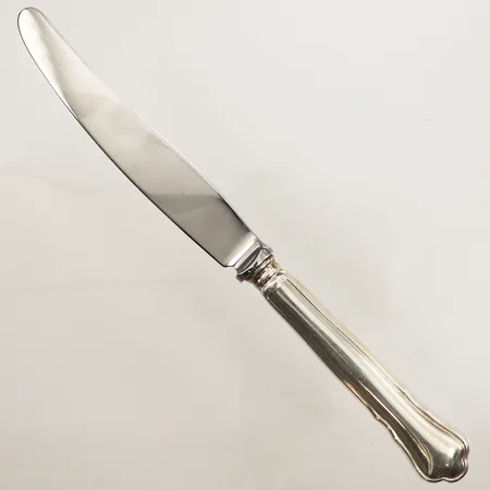 Bordskniv, modell Chippendale, längd 20cm, blad i rostfritt stål, GAB år 1992, repor, 830/1000 silver Bruttovikt 76,6g 
