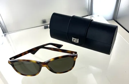 Solglasögon Gucci Round Havana Brun wgv1, små repor