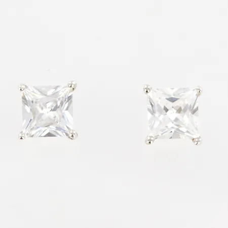 Ett par örhängen med vit sten, 7x7mm, silver 925/1000,  Vikt: 1,6 g