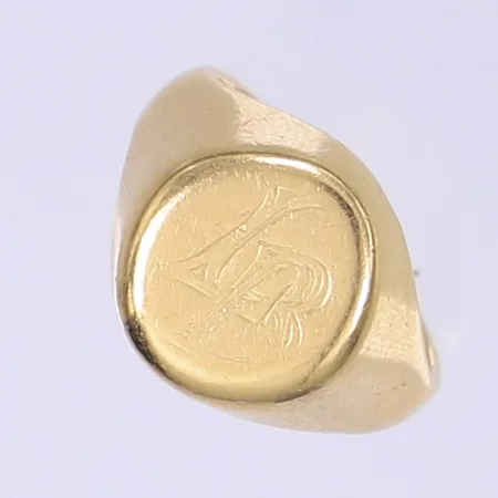 Klackring, monogram, stl 20¼, bredd 4-16mm, 18K  Vikt: 11,1 g