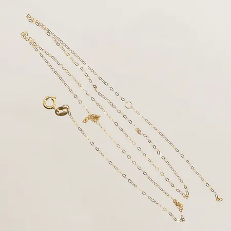 Kedja Ankar, knutar, defekt, av, 18K  Vikt: 0,3 g