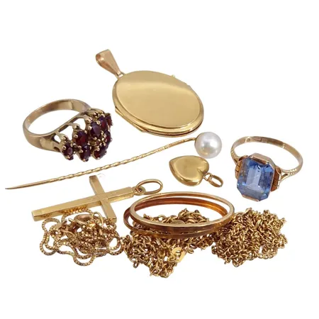 Diverse guldsmycken, 18K gravyrer / defekter förekommer, vikt 25,6g, Ring, granater, stenar saknas, 14K guld, 5,9g