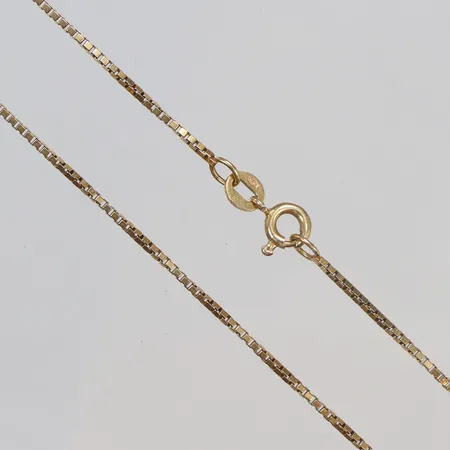 Halskedja Venezia, 39cm, bredd 1mm, något bucklig, 18K Vikt: 3,5 g