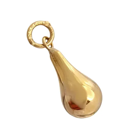 Hänge Droppe, 18K guld, N S E Guldvaru Aktiebolag, svensk kontrollstämpel, längd inkl. ögla 19 mm, bredd 7 mm, fint skick Vikt: 0,6 g