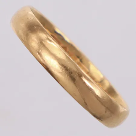 Ring stl 20½, bredd 3,8mm, gravyr, repor, 18K Vikt: 4,2 g