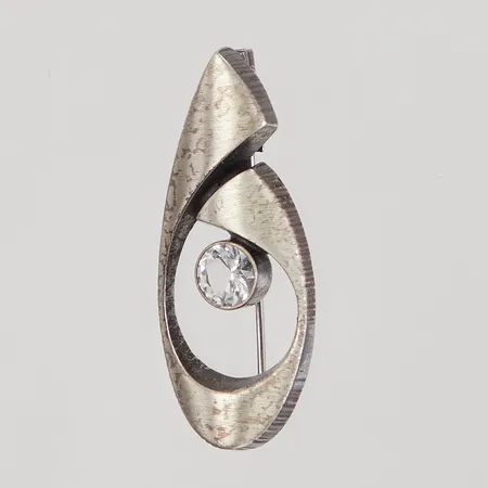 Brosch med bergkristall, Karl Laine Finland, ca 13,6x32,2mm, smärre bruksspår, Silver 925/1000 Vikt: 2,9 g