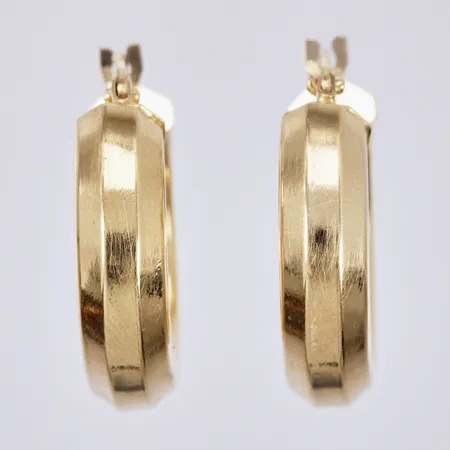 Ett par örhängen, Ø 22mm, bredd ca 5mm, 18K Vikt: 4,7 g