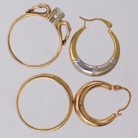 Två udda Örhängen, bucklor, 2 Ringar, stenar saknas, 18K Vikt: 8,9 g