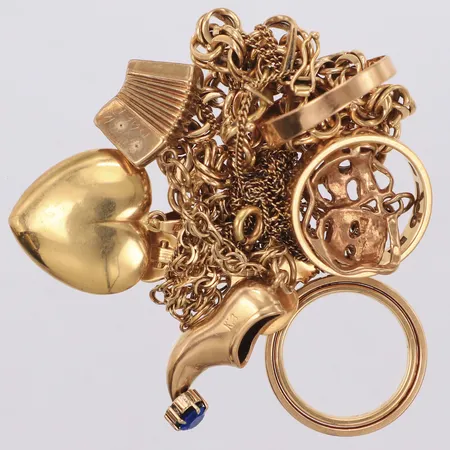 Diverse smycken, defekt, slitage, gravyr, 18K Vikt: 41,3 g