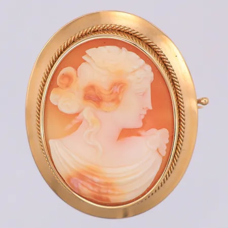 Brosch, camé, finska stämplar, 36 x 30mm, 18K Vikt: 10,2 g