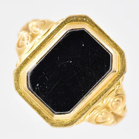 Klackring, stl 20, bredd ovandel 17,2mm, repig sten, 18K Vikt: 7 g