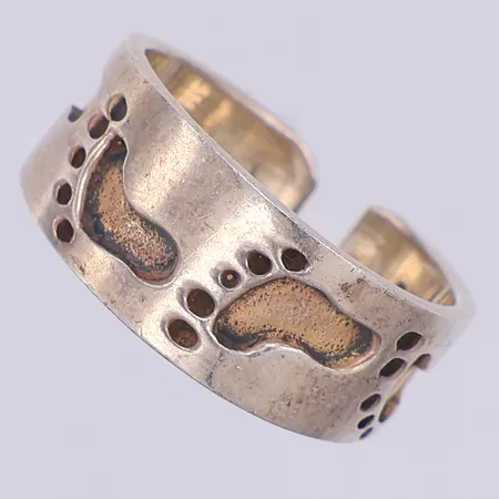 Ring, barnfötter, öppen modell, stl 15, 925/1000 silver Vikt: 2,9 g