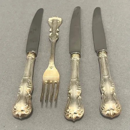 Bestick, längd 14,5-17,5cm, silver 830/1000. Vikt: 171,3 g
