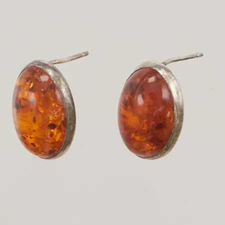 Örhängen, bärnsten, 18,8x13,6mm, stift,saknar snurrebussar, ostämplat silver, 2,8g.