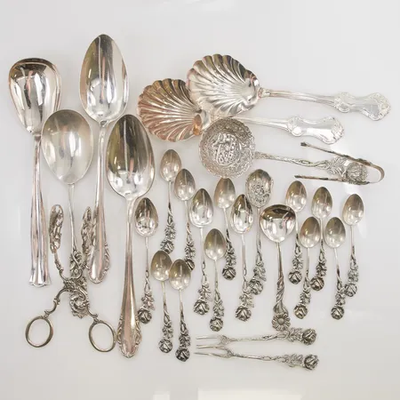 Diverse matsilver, 830/1000 silver, 553,7g.