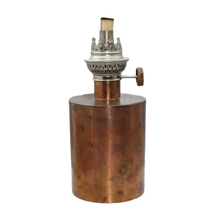 Oljelampa, KLONG, design Broberg & Ridderstråle, koppar, modell liten, brännglas saknas, botten Ø10 cm, bruksskick, ej putsad, smärre fläckar, vikt omkring 800 gram, nypris i butik kring 2100:- Skickas med paket.